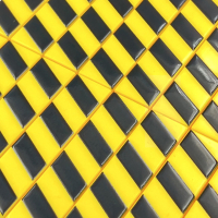 Tile Sign Schrikhek 1x4 Black on Yellow Left Dense