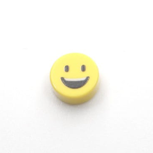 Tile - Emoji - 1x1 Round - Black on Yellow - 10 - Smiling face with big eyes